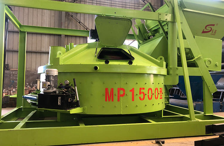 https://www.chand-machinery.com/wp-content/uploads/2024/10/mp1500-vertical-shaft-planetary-mixer-2.jpg